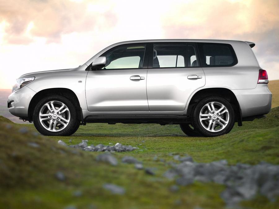  Toyota Land Cruiser 200 V8 2007 года  (UK) (фото 5 из 14)